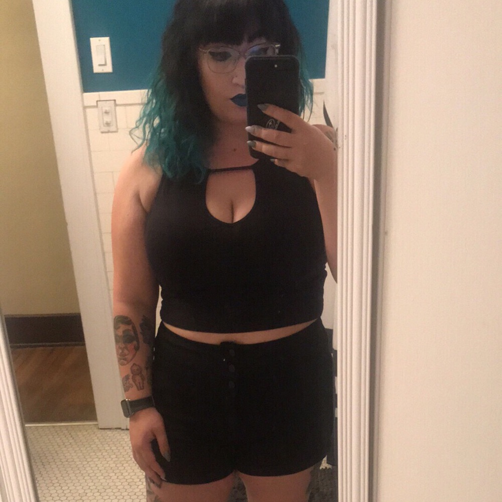 Meet your Posher, Alyssa